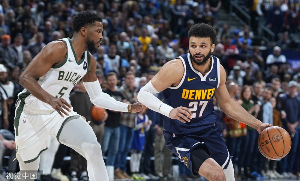 明显看到她 明显看到她