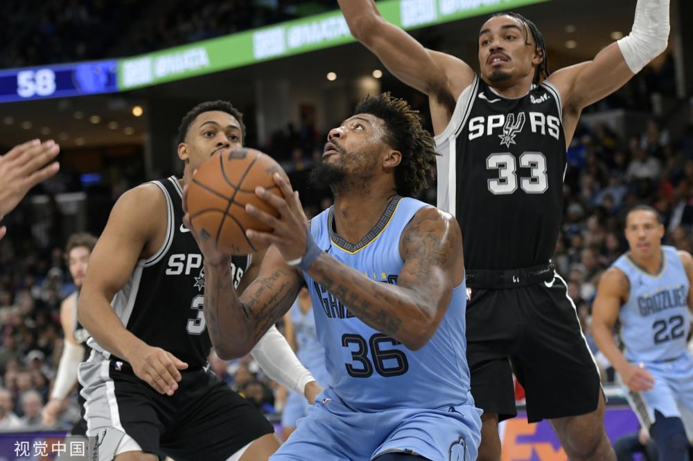 场上相遇 场上相遇